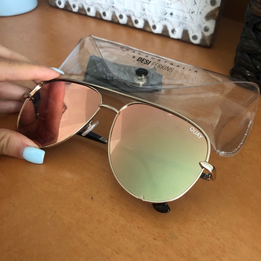 Pretty much brand new quay sunglasses!! Worn once